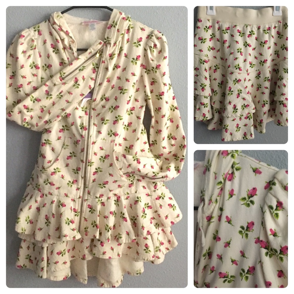 Betsey Johnson adorable two piece outfit